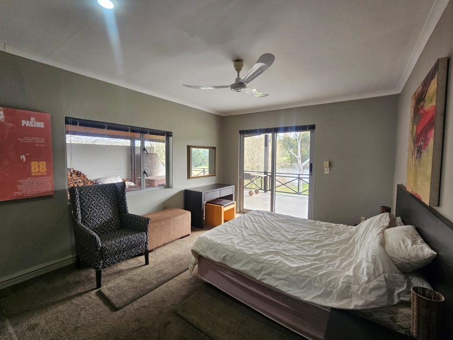 6 Bedroom Property for Sale in Malgas Western Cape